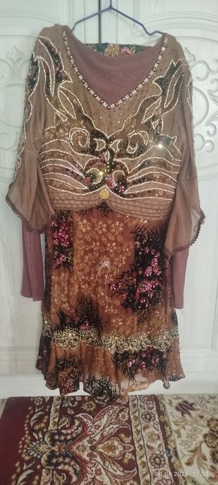Платье национальное. 46-48 размера.  Оричневого цвета. Со штанишками.