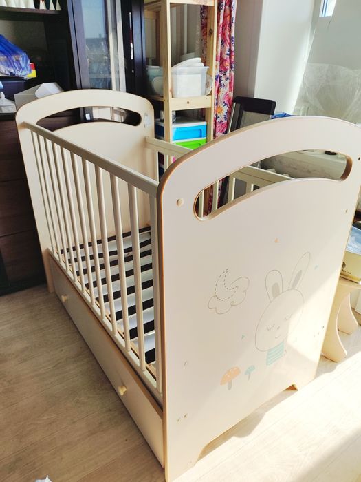 Продам детскую кроватку