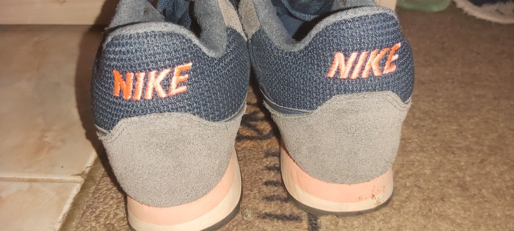 Маратонки дамски