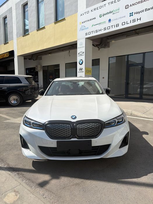 BMW i3 40L night sport