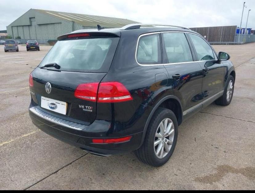 Touareg 7p usi portiere aripa capota bara haion oglinda far cutie