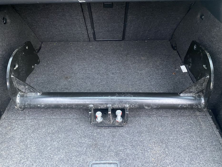 Теглич за Ford Transit mk8