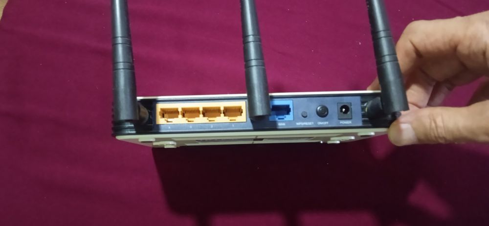 Продается роутер tplink