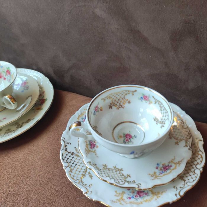 Тройни порцеланови сетове