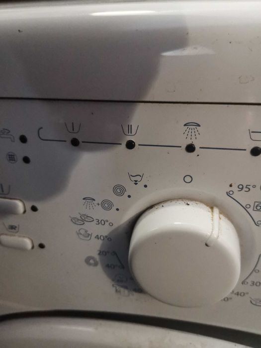 Продавам пералня Whirpool за части