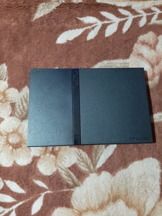 Vând PlayStation 2 slim în stare bună defecte