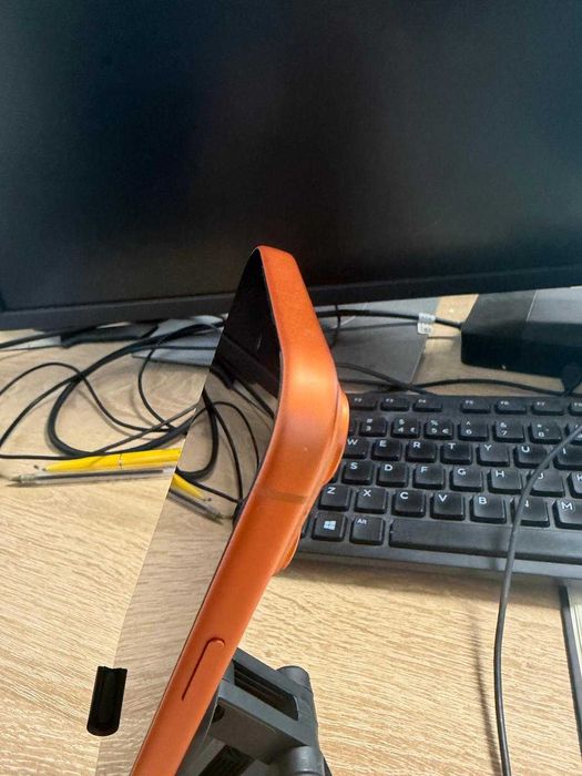 iphone 17 pro orange defect / pentru piese