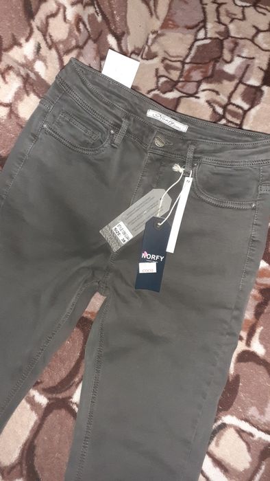 Blugii de baietii 8...9 ani!blugii sunt nefolositii!blugii femei nr 38