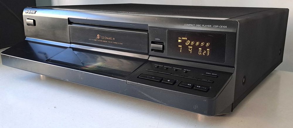 Sony CDP-CE105 CD Changer 5 Discuri – Telecomanda Originala – Hybrid DAC