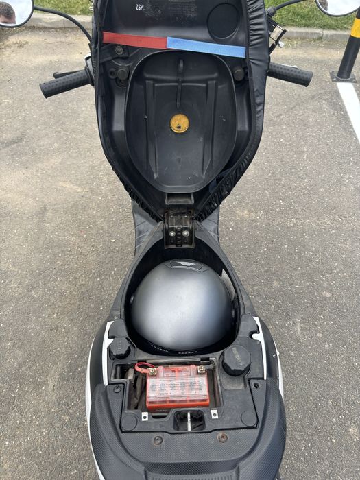 Scuter Piaggio Zip 50 cc, 2 timpi