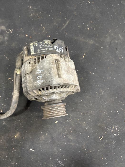 Mercedes w124 2.0i Динамо