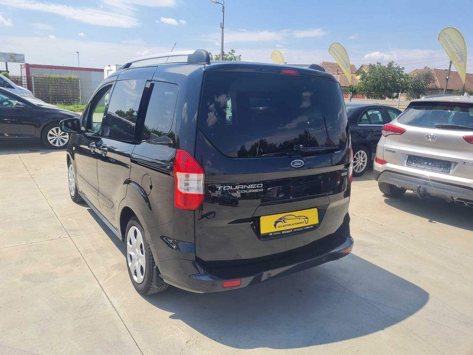 Ford Tourneo Courier 1.0 Ecoboost  100C.P. an2016 cash sau rate fixe