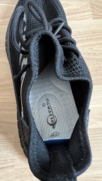 Adiasi barbati Yeezy boost 350 v2