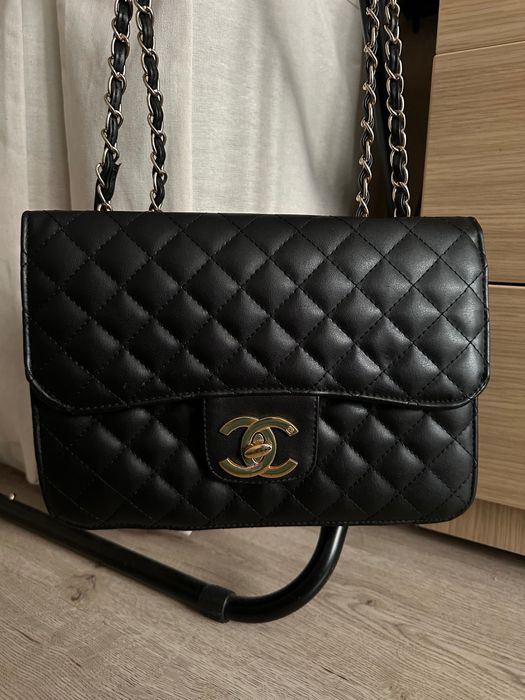 Класическа чанта Chanel!