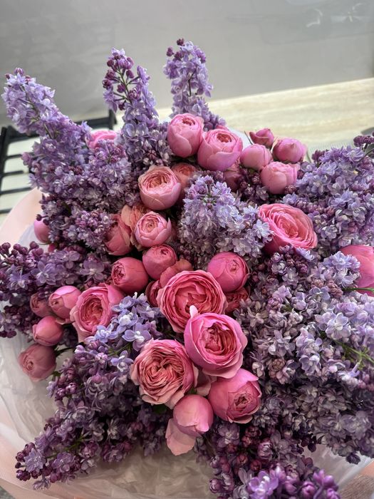 Сирень с кустовыми розами !!!