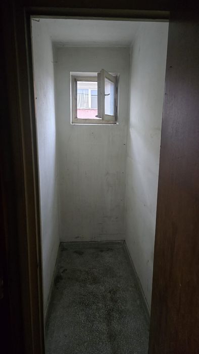 Proprietar vând apartament decomandat 3 camere 90 mp Brad zona Spital