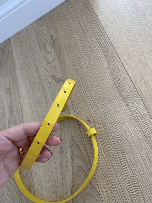 Curea galbena 75 cm