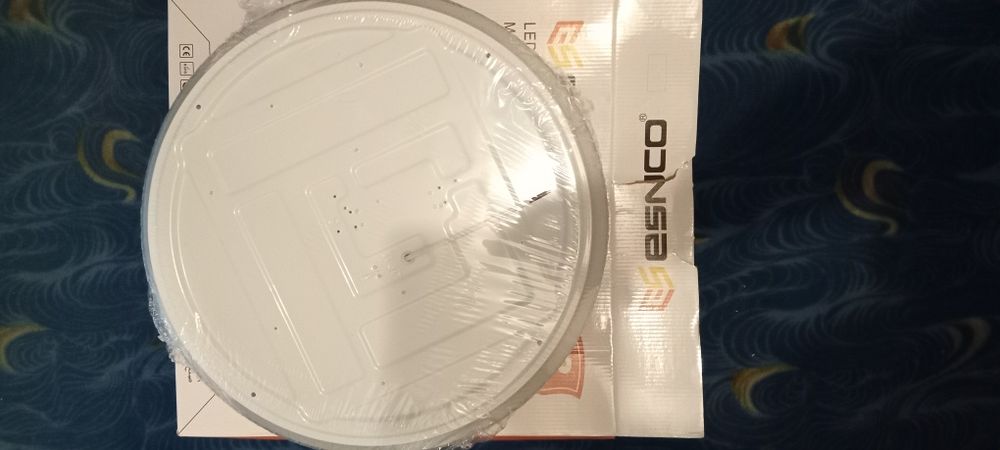 Продам LED светильник потолочный новый.
