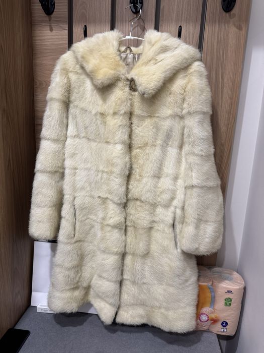 Норковая шубка с капюшоном