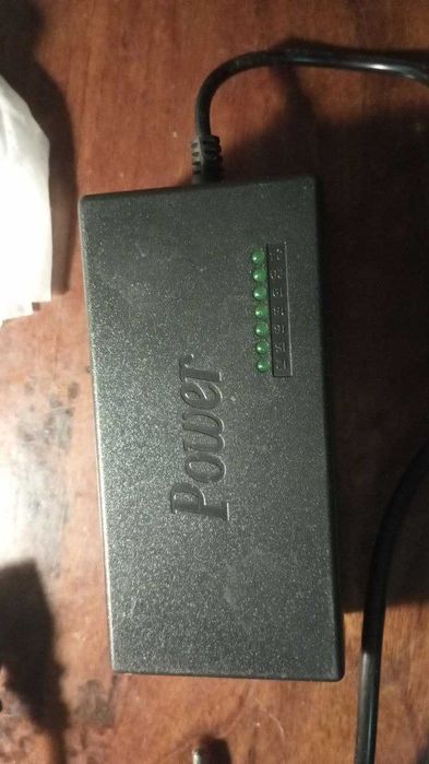 Продам универсальный блок питания 12-24V