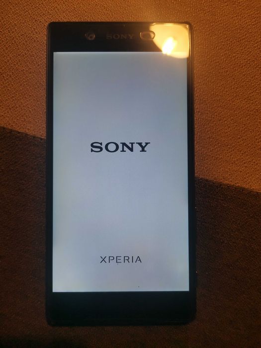 Telefon SONY Xperia Z5 + incarcator fast charging