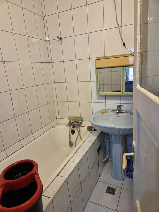 Inchiriez casa Piata Muncii