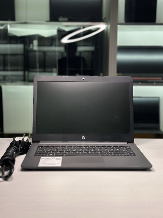 Ноутбук HP 240 G7