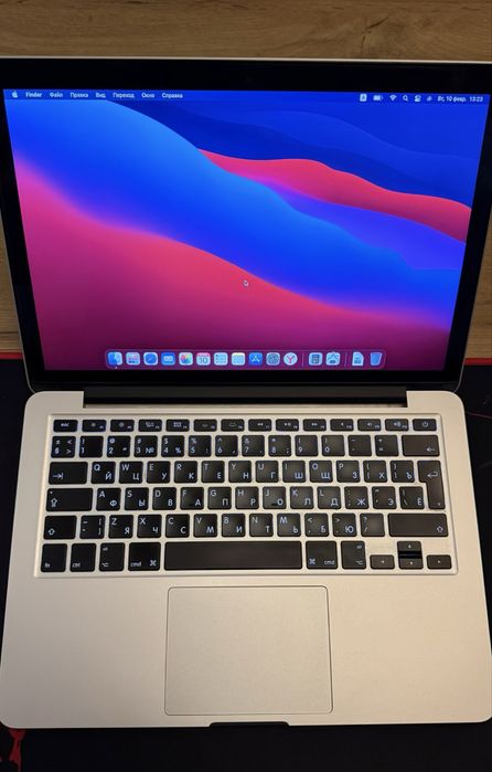 Продам свой MacBook pro 8/256 в отличном состояние sotiladi