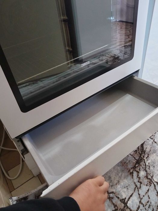 Готварска печка с керамичен плот