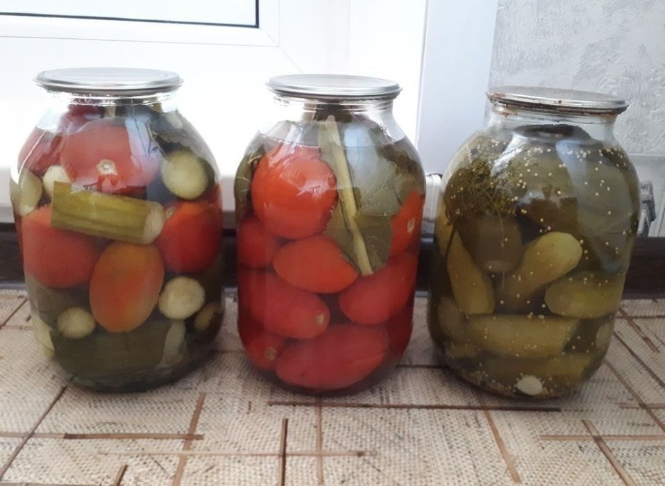 Домашние соления,варенья, компоты