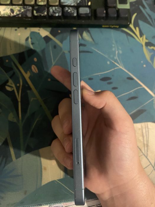 Iphone 16 teal 128gb