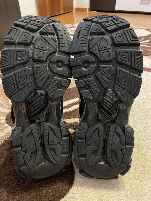 Balenciaga runner