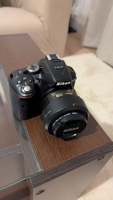 Vand Nikon D5300 impecabil!