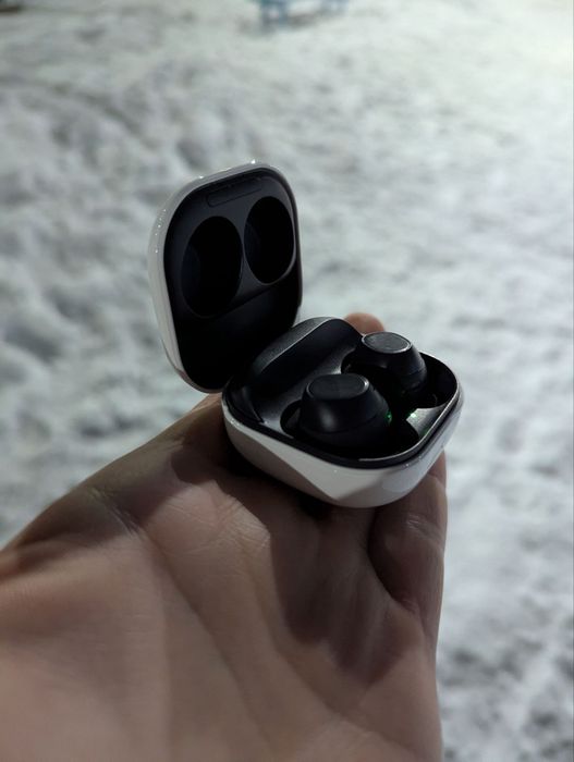 Samsung galaxy bads FE