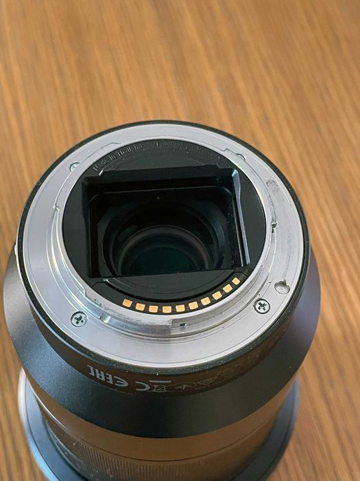 Sony FE 24-70mm f/4 OSS Vario-Tessar T* ZA