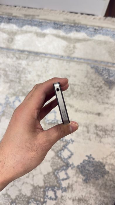 iPhone 4S 16GB LEGENDA