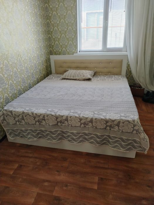 Кровать бу,не старый