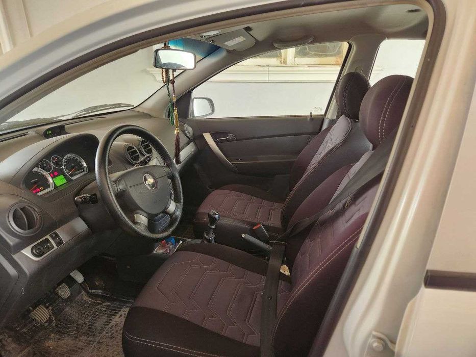 Нексия 3 сотилади ок ранг 2019 йил 21 000 км