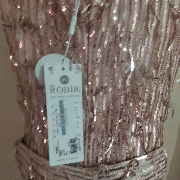 Продаётся новое вечерное платье