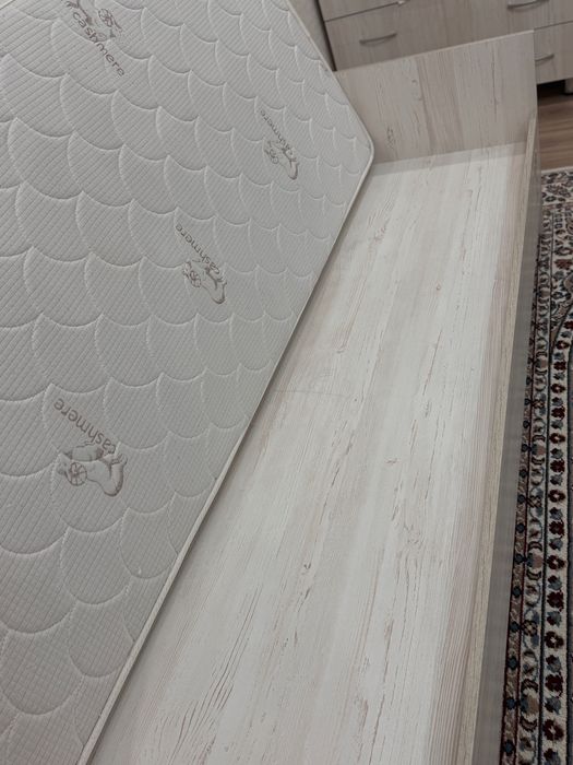 Продам кровать