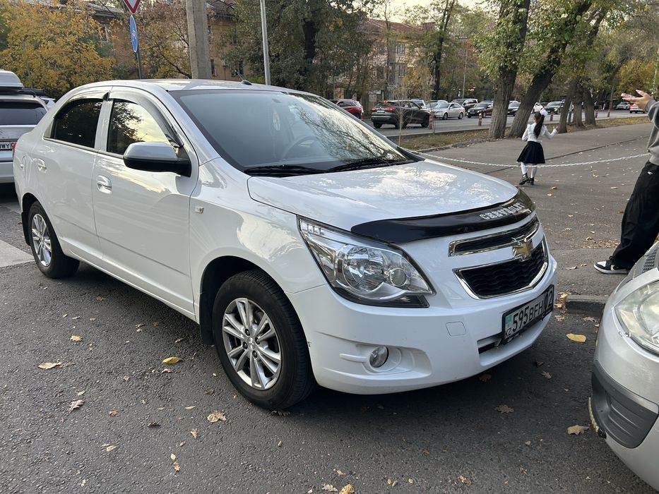 Продам автомашину легенда шевроле кобольт