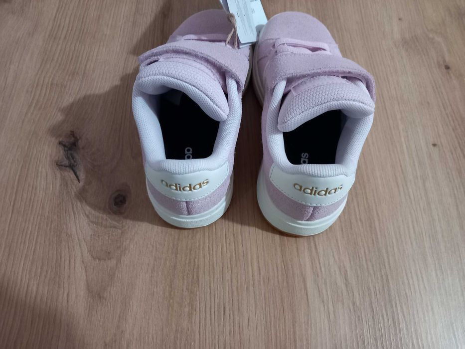 Детски маратонки Adidas за момиченце