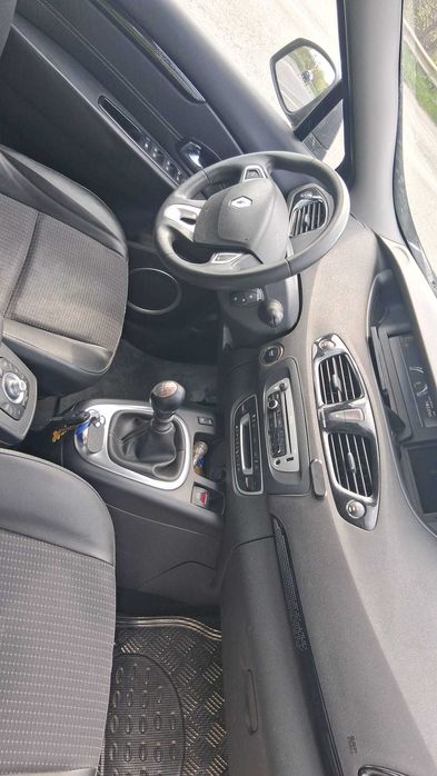 Vând Renault Scenic 3