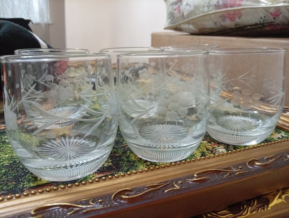 Продам недорого набор бокалов