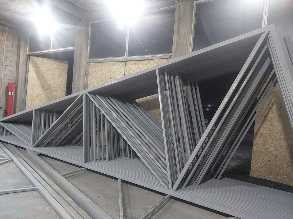 Сварщики. Фермы. Склады. Ангары.