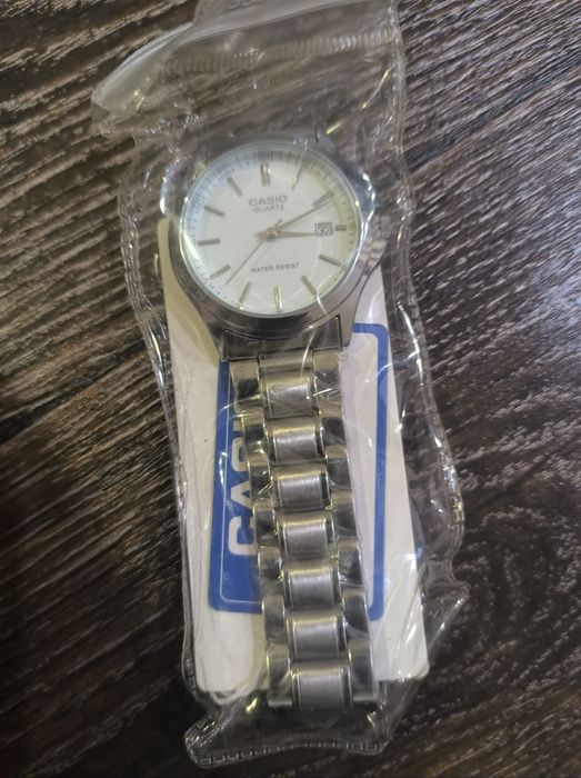 Стильные Casio Quartz