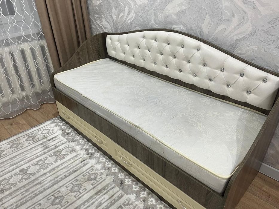 Продам две одинаковые кровати