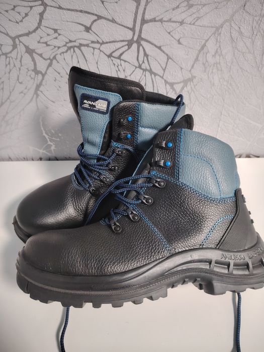 Зимние ботинки хорошего качества