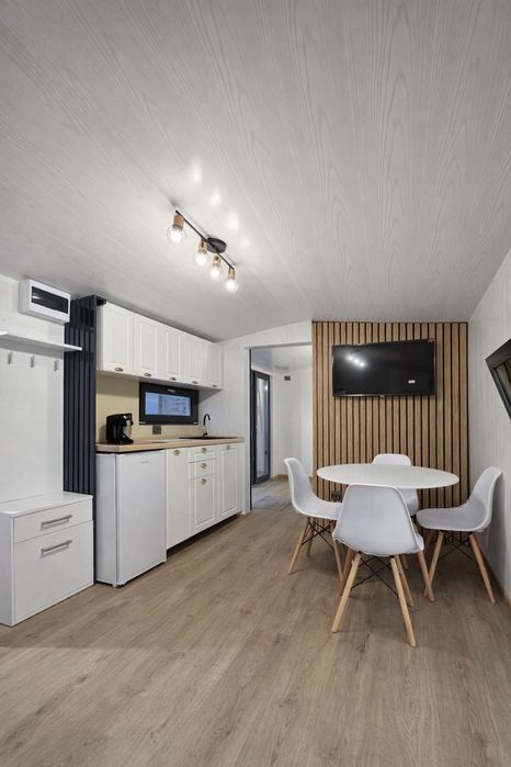 Tiny House  de închiriat cu ciubăr