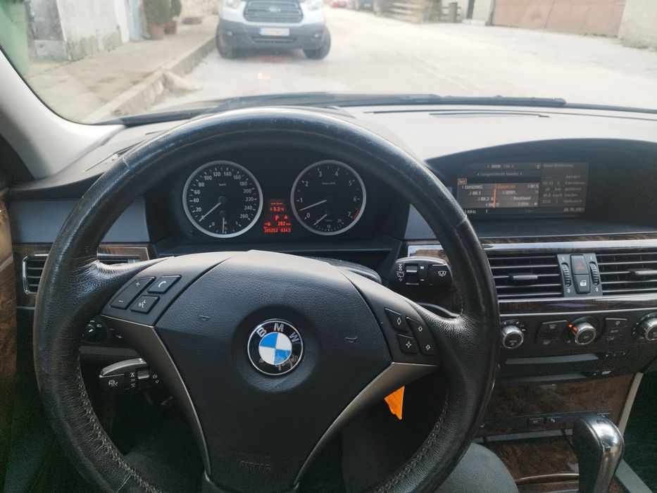 BMW 550 I  378 конски сили